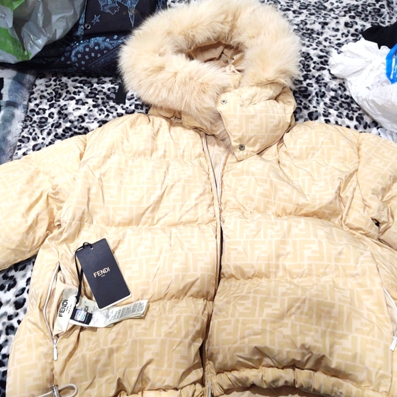 Fendi puffer jacket - Picture 1 of 2
